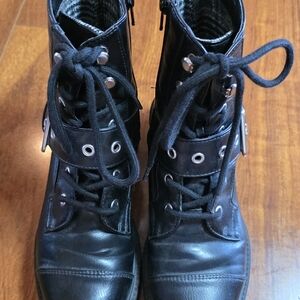 Black Lace-Up Women's Boots